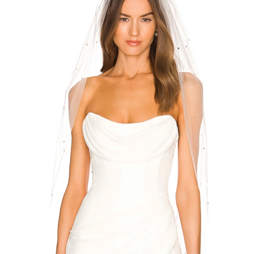 REVOLVE Ofrenda Studios Salt Veil